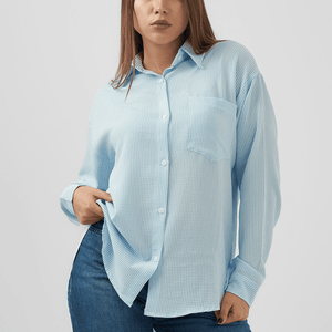 القمصان والبلوزات